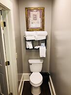 Symphony Hotel & Restaurant