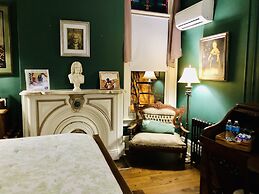 Symphony Hotel & Restaurant