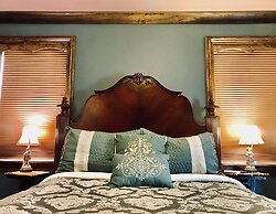 Symphony Hotel & Restaurant