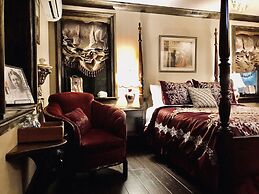 Symphony Hotel & Restaurant