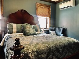 Symphony Hotel & Restaurant