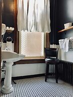 Symphony Hotel & Restaurant