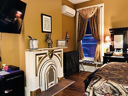 Symphony Hotel & Restaurant