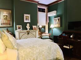 Symphony Hotel & Restaurant