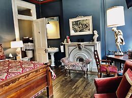 Symphony Hotel & Restaurant