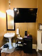 Symphony Hotel & Restaurant