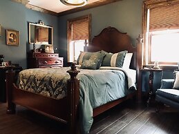 Symphony Hotel & Restaurant