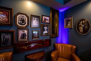 Symphony Hotel & Restaurant