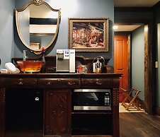 Symphony Hotel & Restaurant