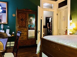 Symphony Hotel & Restaurant