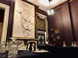 Symphony Hotel & Restaurant