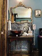 Symphony Hotel & Restaurant