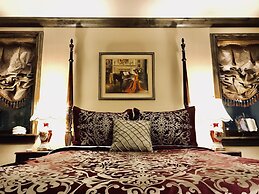 Symphony Hotel & Restaurant