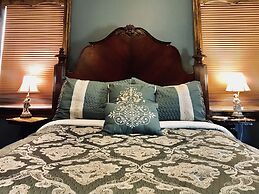 Symphony Hotel & Restaurant