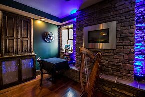 Symphony Hotel & Restaurant