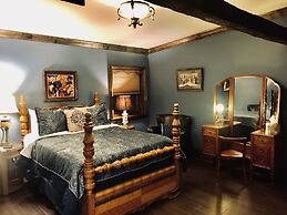 Symphony Hotel & Restaurant