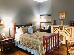 Symphony Hotel & Restaurant