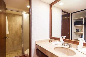 Solymar Condo by Casago