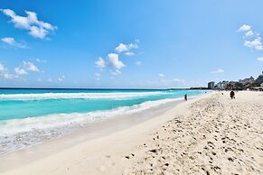 Solymar Condo by Casago