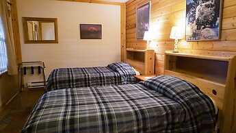 Whittaker's Motel & Historic Bunkhouse