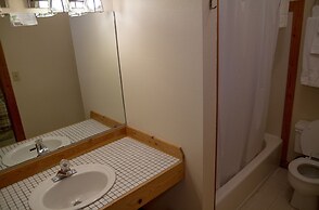 Whittaker's Motel & Historic Bunkhouse