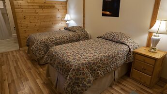 Whittaker's Motel & Historic Bunkhouse