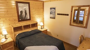 Whittaker's Motel & Historic Bunkhouse