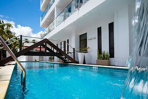 Ramada Suites by Wyndham Wailoaloa Beach Fiji