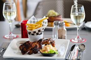 Ramada Suites by Wyndham Wailoaloa Beach Fiji