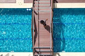 Ramada Suites by Wyndham Wailoaloa Beach Fiji