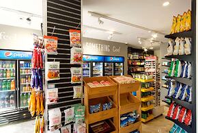 Ramada Suites by Wyndham Wailoaloa Beach Fiji