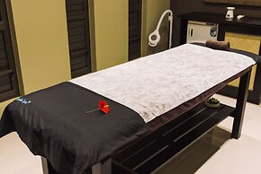 Ramada Suites by Wyndham Wailoaloa Beach Fiji