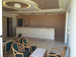 Artemis Bay by Estia