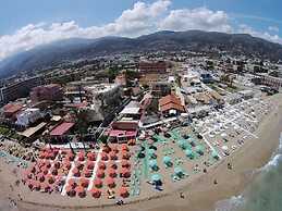 Artemis Bay by Estia