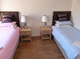 Sunninghill Apartment