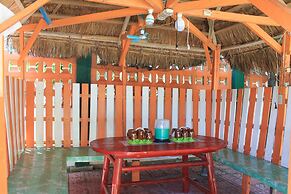 Maxvir Inn Beach Resort