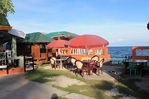 Maxvir Inn Beach Resort