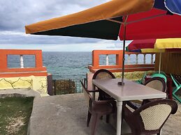 Maxvir Inn Beach Resort