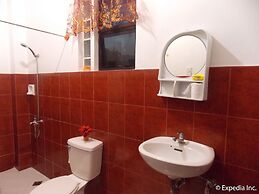 Maxvir Inn Beach Resort