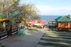 Maxvir Inn Beach Resort