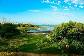 Lake Villa Resort