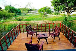 Lake Villa Resort