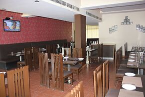 Hotel Savi Regency