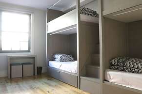 Nice Way Porto Hostel