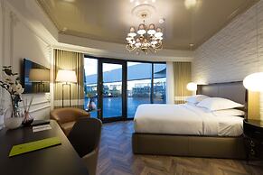 DoubleTree by Hilton Hotel Izmir Airport