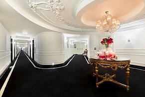 DoubleTree by Hilton Hotel Izmir Airport