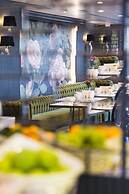 DoubleTree by Hilton Hotel Izmir Airport