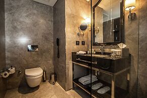 DoubleTree by Hilton Hotel Izmir Airport