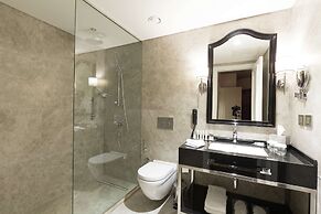 DoubleTree by Hilton Hotel Izmir Airport