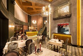 DoubleTree by Hilton Hotel Izmir Airport